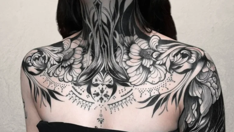 Tatuajes en el pecho: ideas, consejos y lo que debes saber antes
