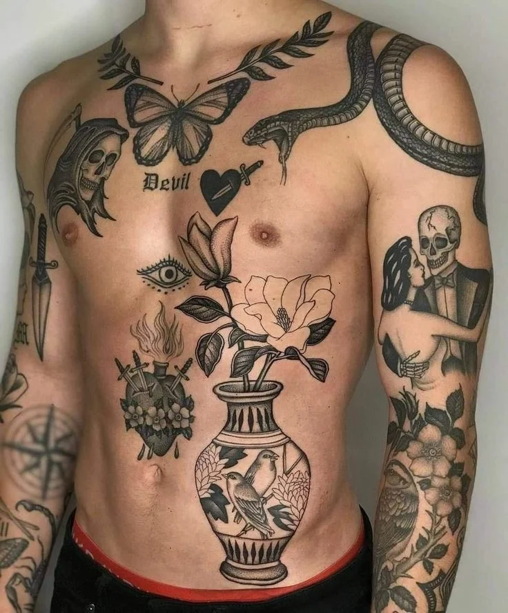 tatuajes en el pecho